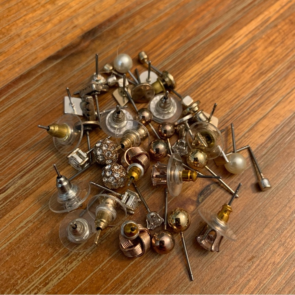 Stud earring bundle - Picture 10 of 11